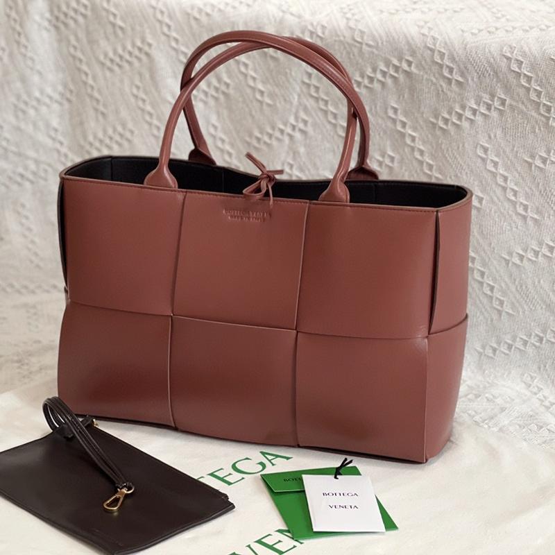 Bottega Veneta Handbags 609175 Plain Maple Leaf Red and Black